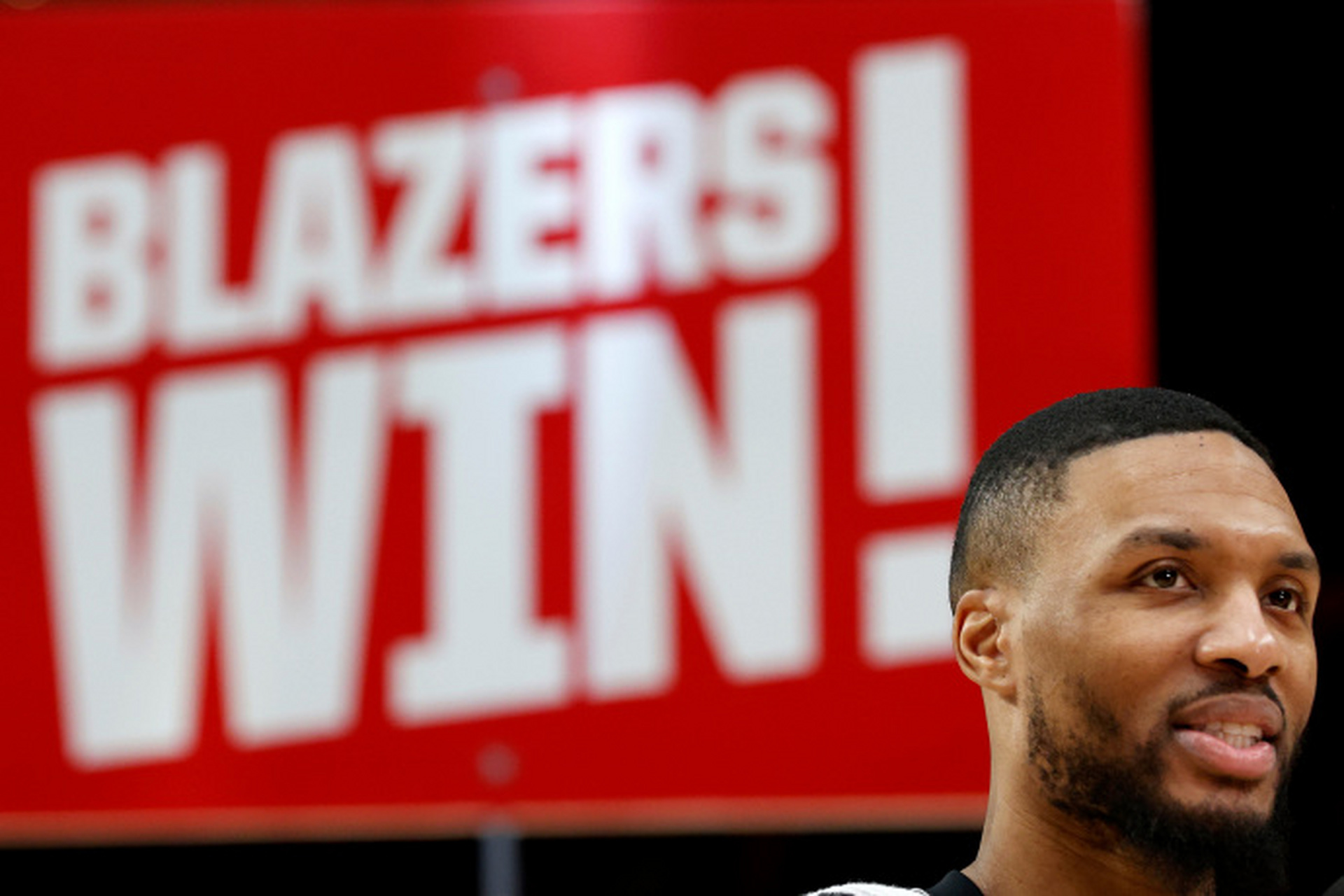 乐鱼官方网站-利拉德29分开拓者负尼克斯